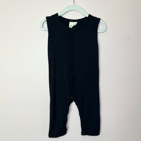 Kyte BABY Other - Kyte Sleeveless Snap Romper in Black